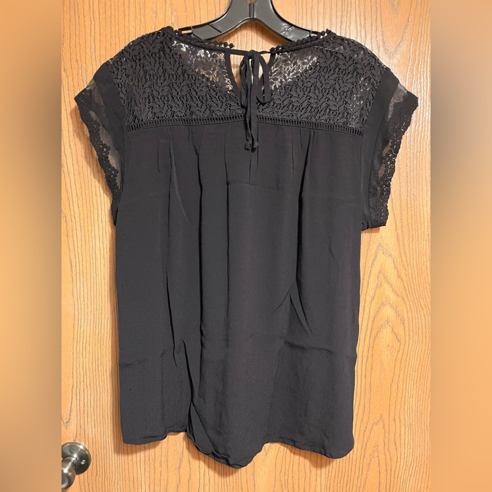 Daniel Rainn Black Blouse with Lace Sleeves - Picture 2 of 6